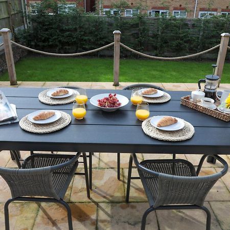 Willa Perfect For Contractors With On Site Parking Brierley Hill Zewnętrze zdjęcie