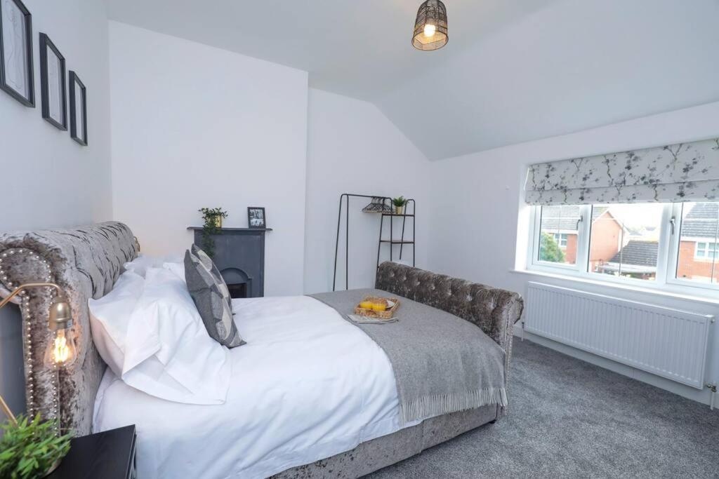 Willa Perfect For Contractors With On Site Parking Brierley Hill Zewnętrze zdjęcie