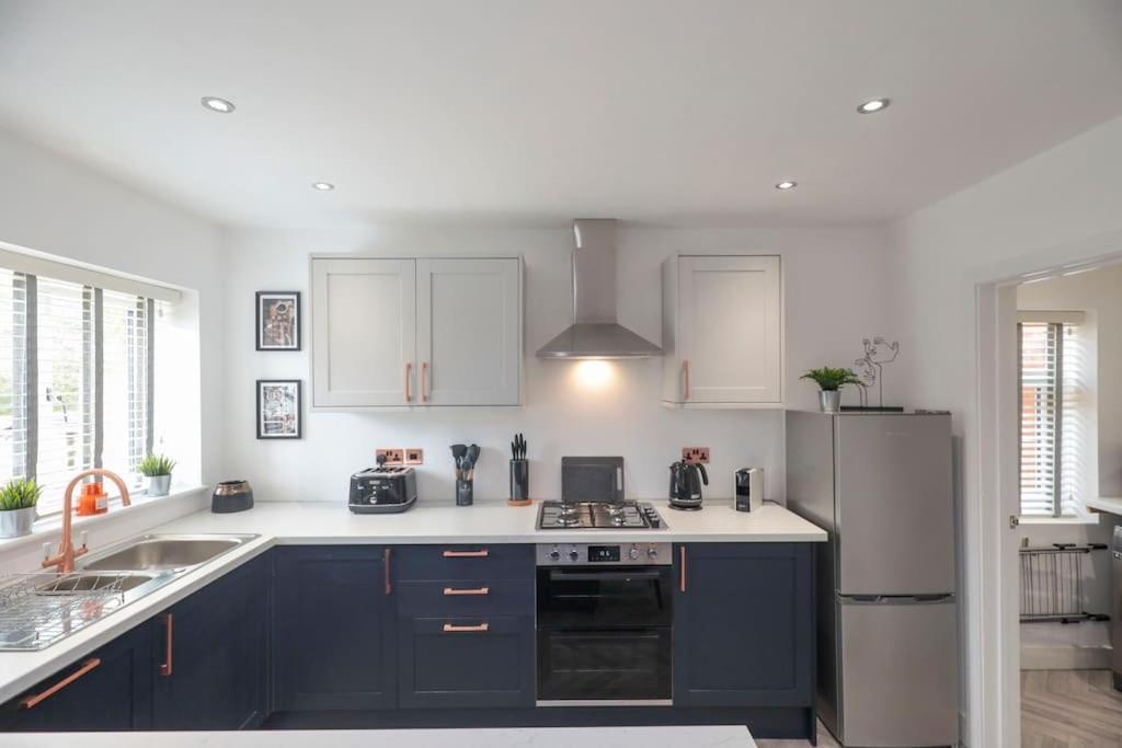Willa Perfect For Contractors With On Site Parking Brierley Hill Zewnętrze zdjęcie